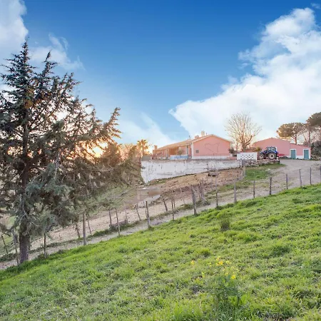 Valley-view Holiday In Sperlinga With Private Pool